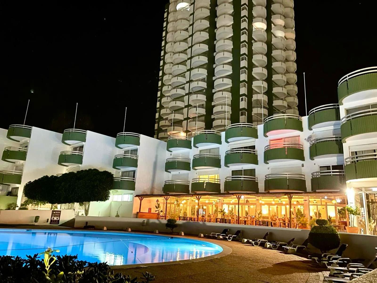 Amazing Green Tower 3 Castle Flat With Balcony ポルティマン エクステリア 写真